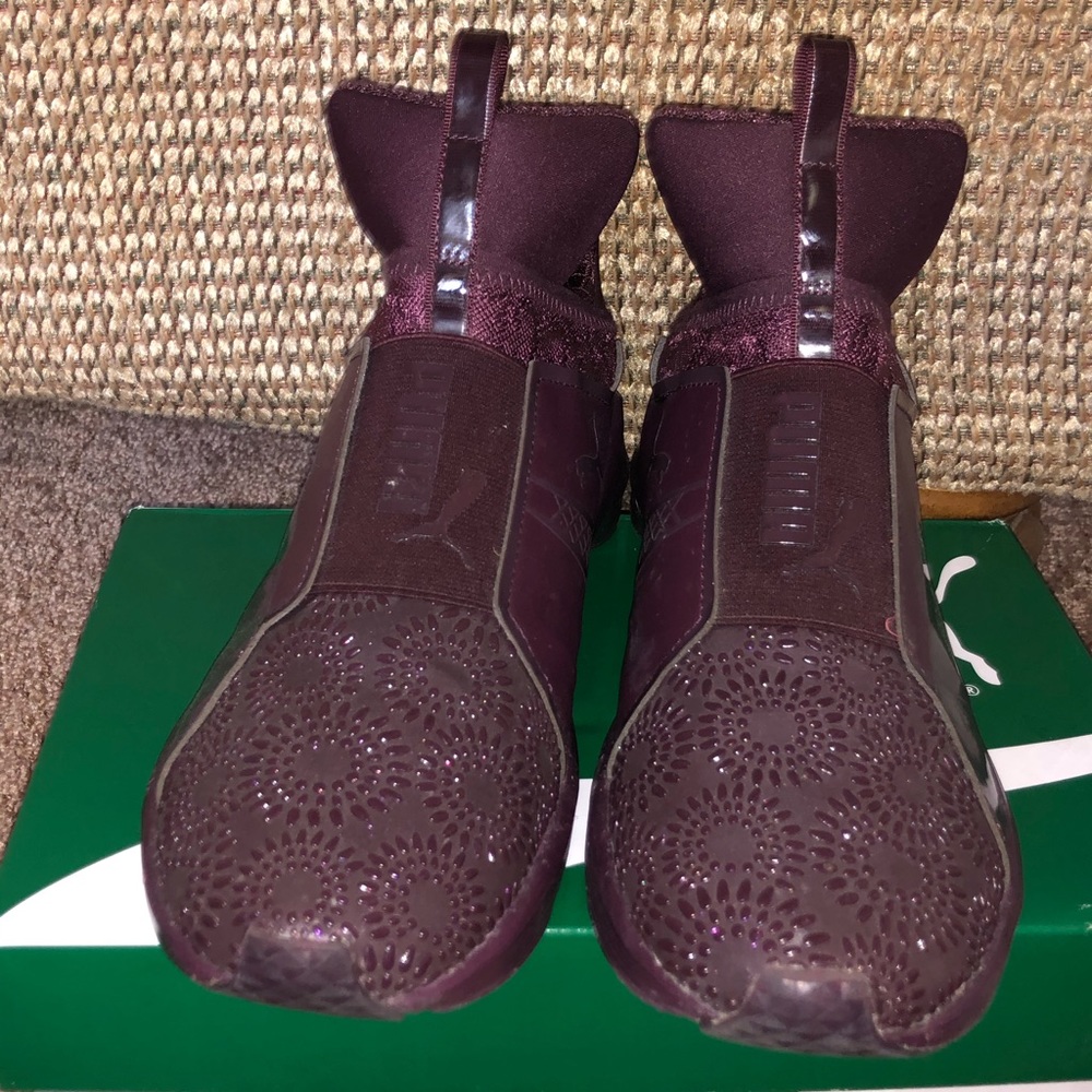 Burgundy Pumas🔥🔥